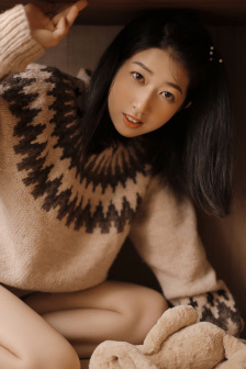 《不扣钮的女孩》